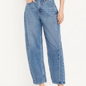 Old Navy High-Waisted Barrel Ankle Jeans Medium Wash